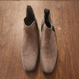 JXSN mens classic faux Suede Chelsea boot, grey, Size 13